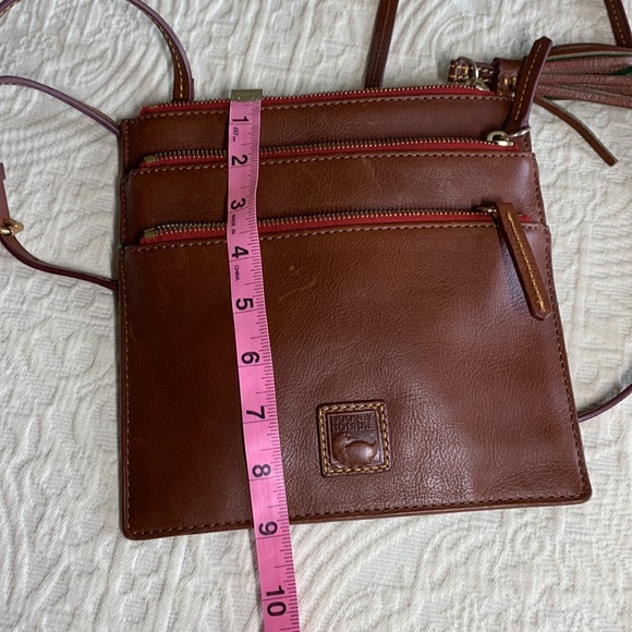Dooney Bourke cross body - Picture 9 of 12